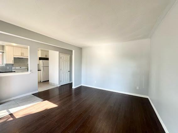 368 Sharon Ave #MAIN - Photo 5 of 11