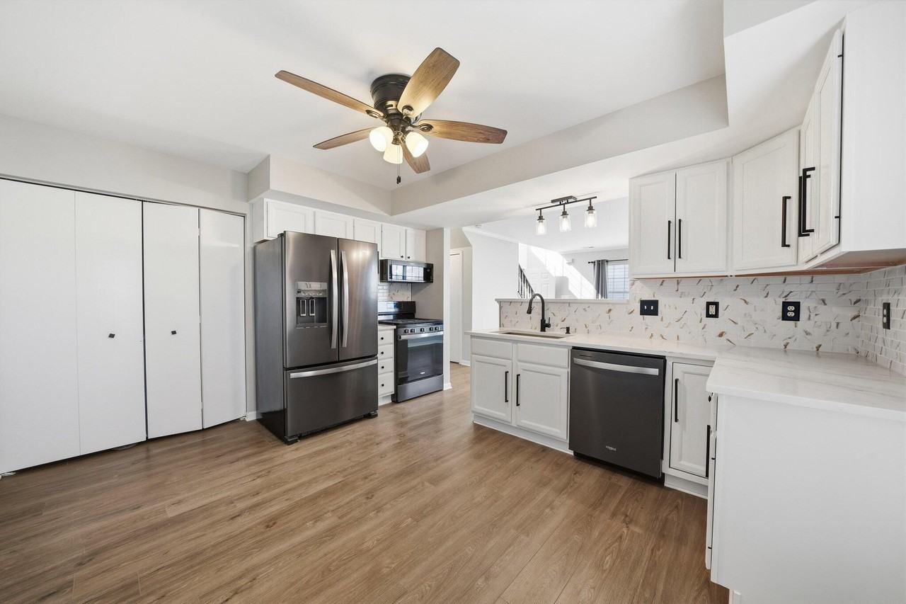 1710 Beech Dr - Photo 3 of 18