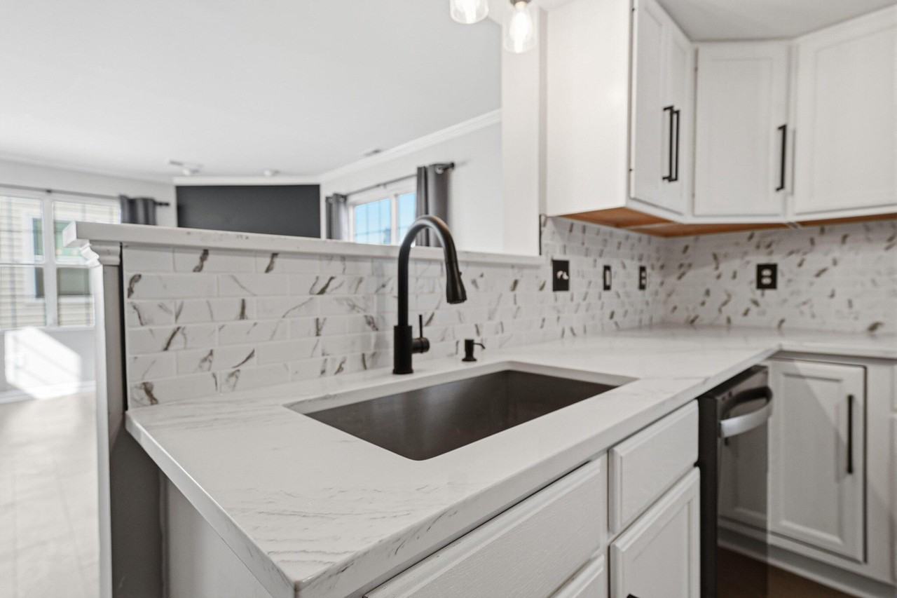 1710 Beech Dr - Photo 5 of 18