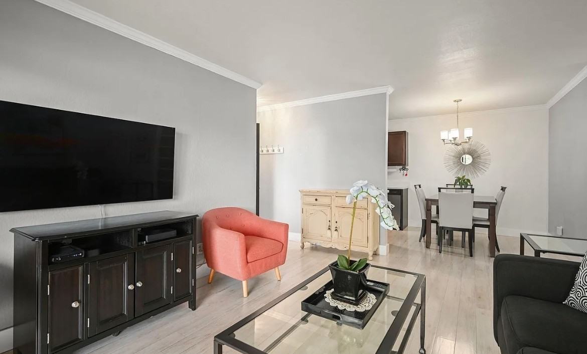 1411 Marchbanks Dr #2 - Photo 5 of 16