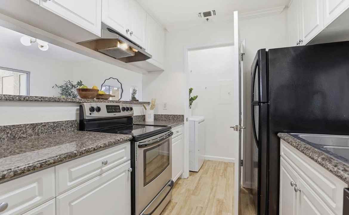 450 Bollinger Canyon Ln #390 - Photo 6 of 14