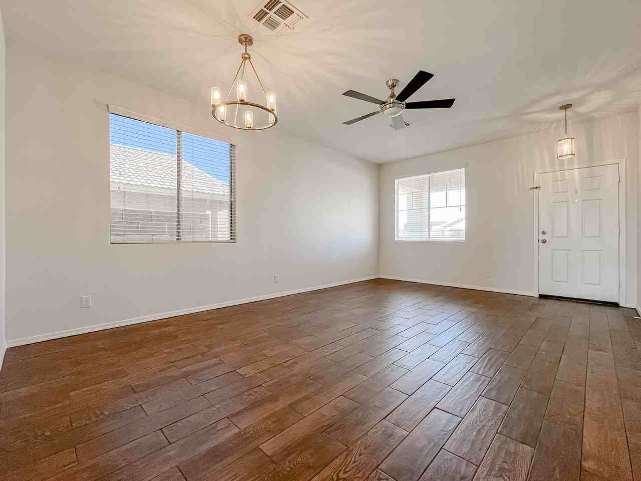 9765 E Knowles Ave - Photo 5 of 35