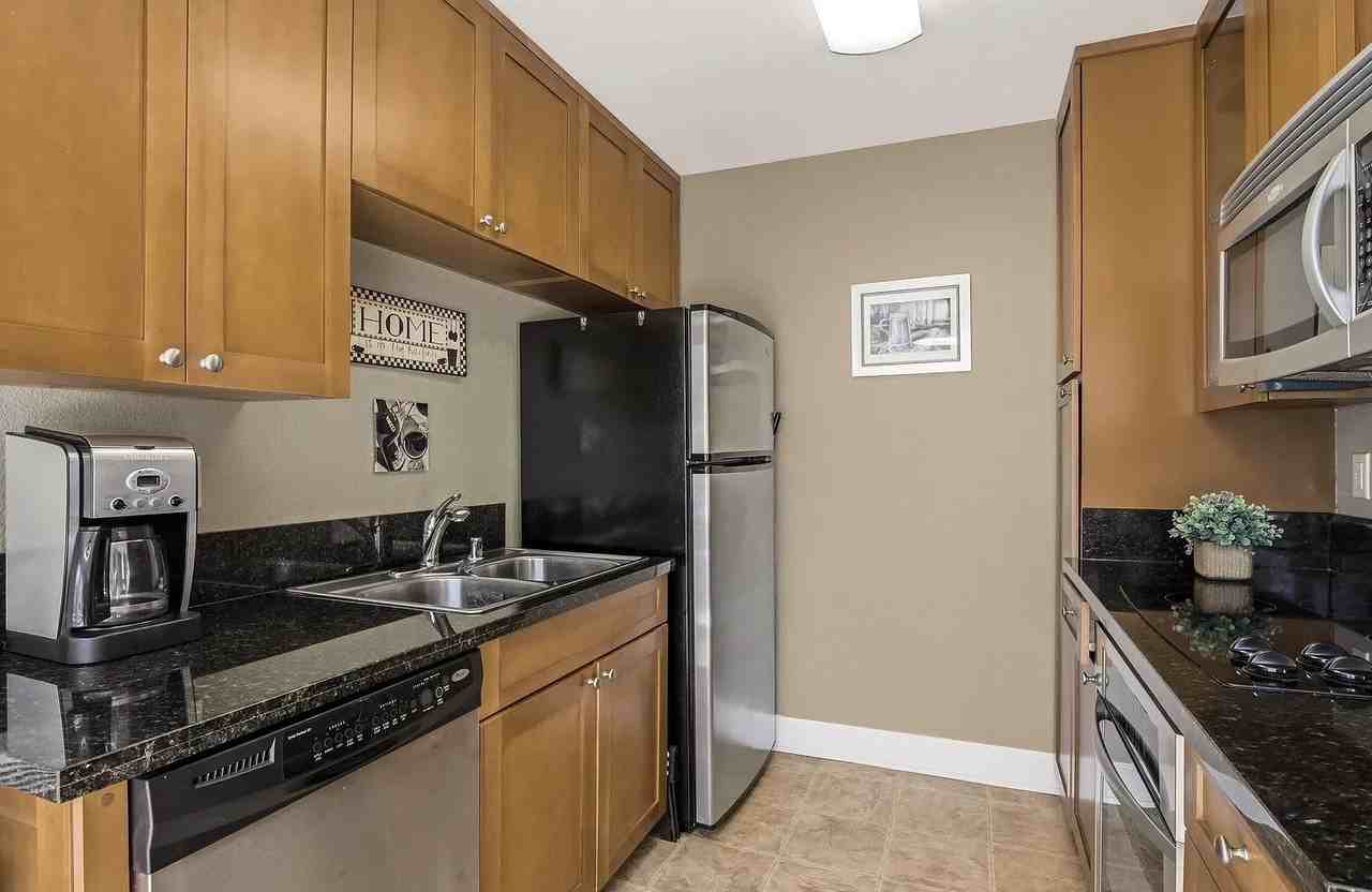 8581 Villa La Jolla Dr #G - Photo 4 of 8