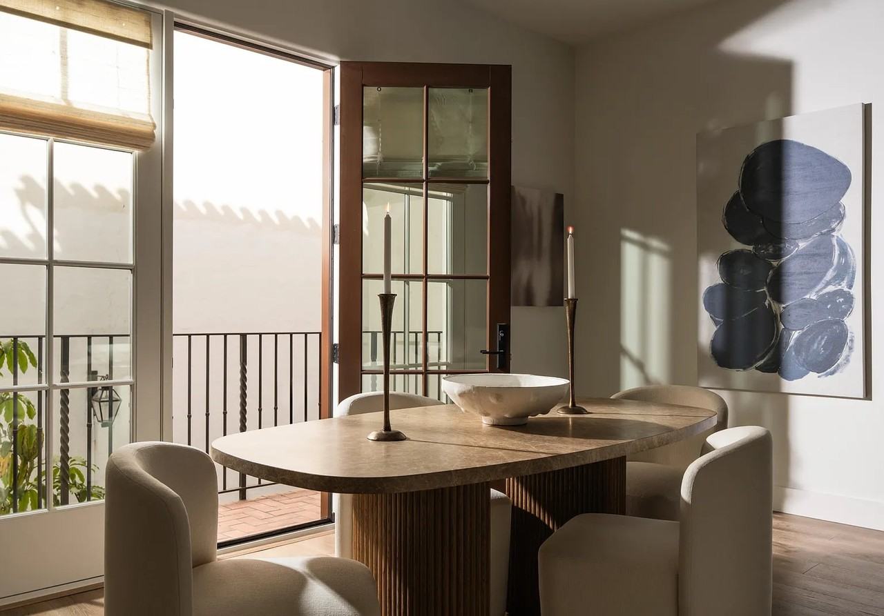 18 W Victoria St #206 - Photo 3 of 7