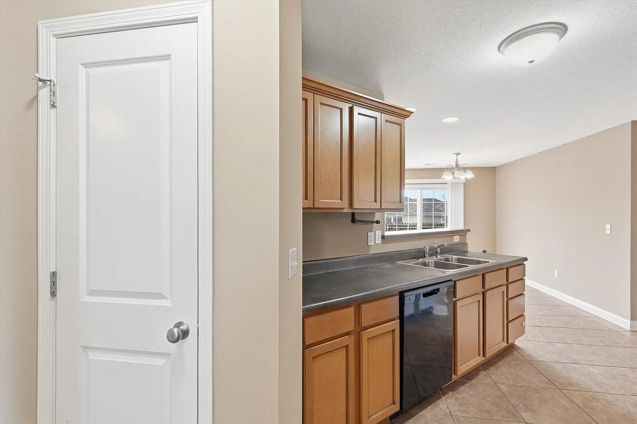 5804 Vero Way #NA - Photo 4 of 11