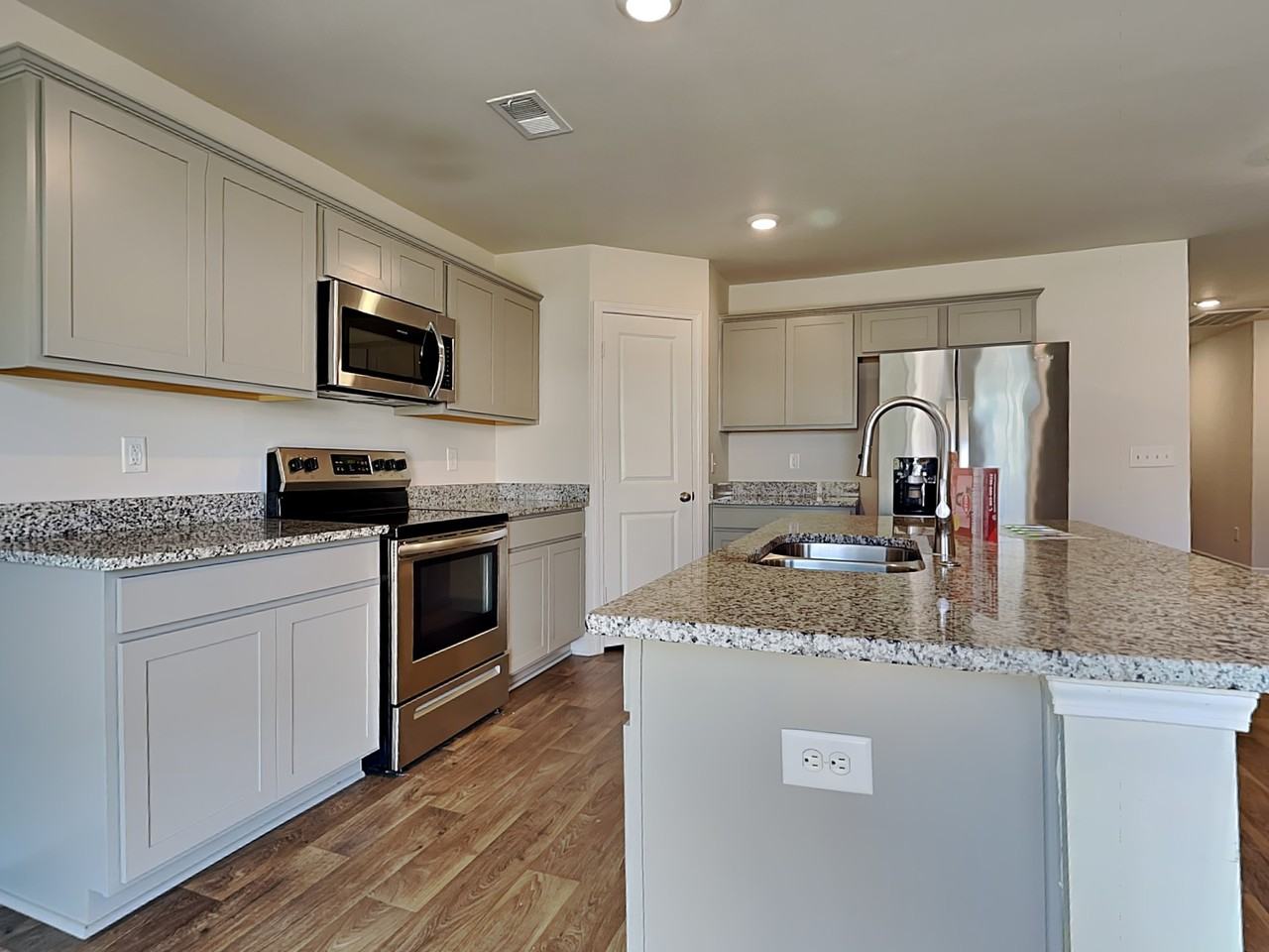 1643 Commendable Ct - Photo 7 of 19