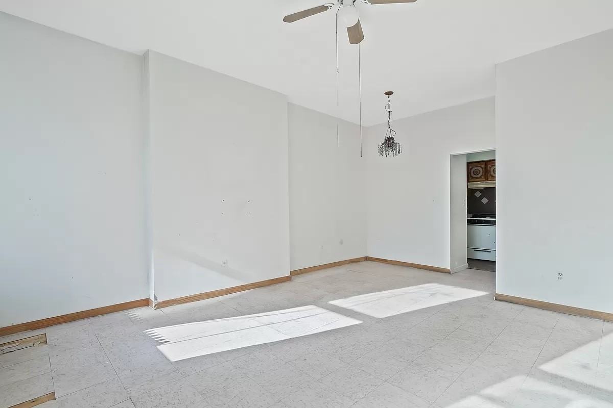 733 Grand St #2F - Photo 4 of 6