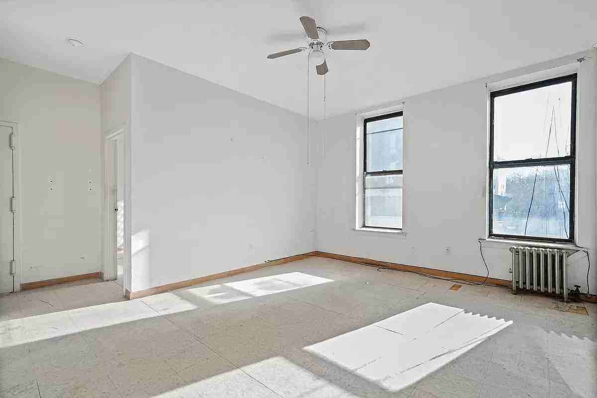 733 Grand St #2F - Photo 5 of 6