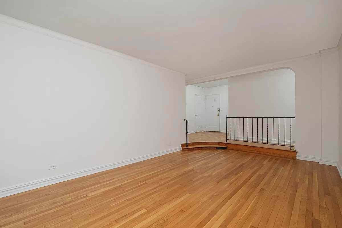 55 E 190th St #3 - Photo 4 of 7