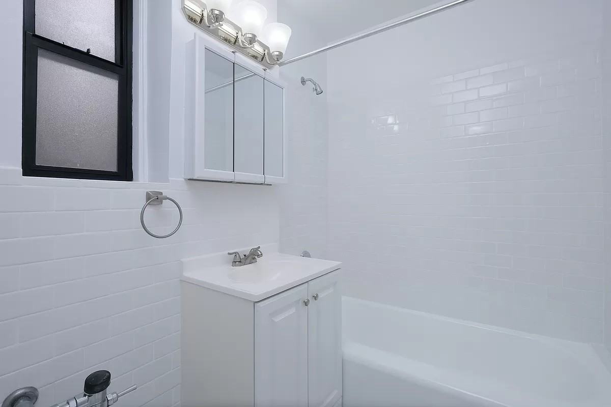 55 E 190th St #3 - Photo 7 of 7