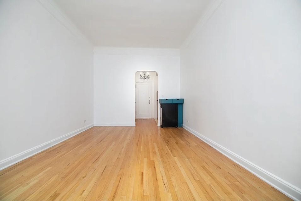 104 E 37th St #4C - Photo 4 of 6