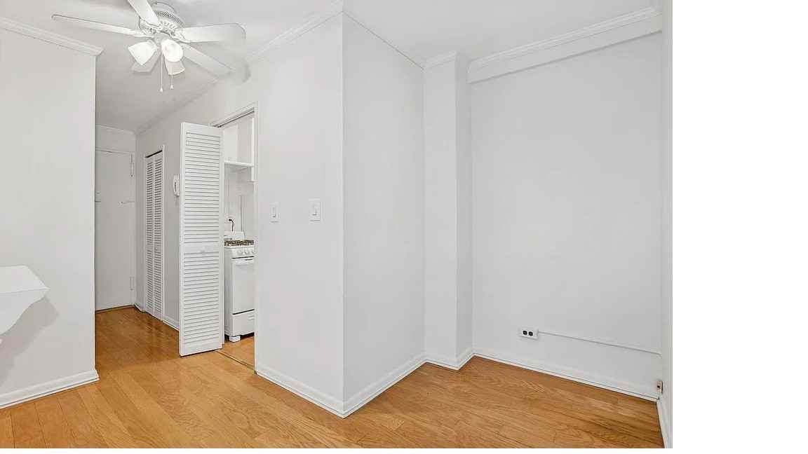 141 E 55th St #7G - Photo 2 of 6