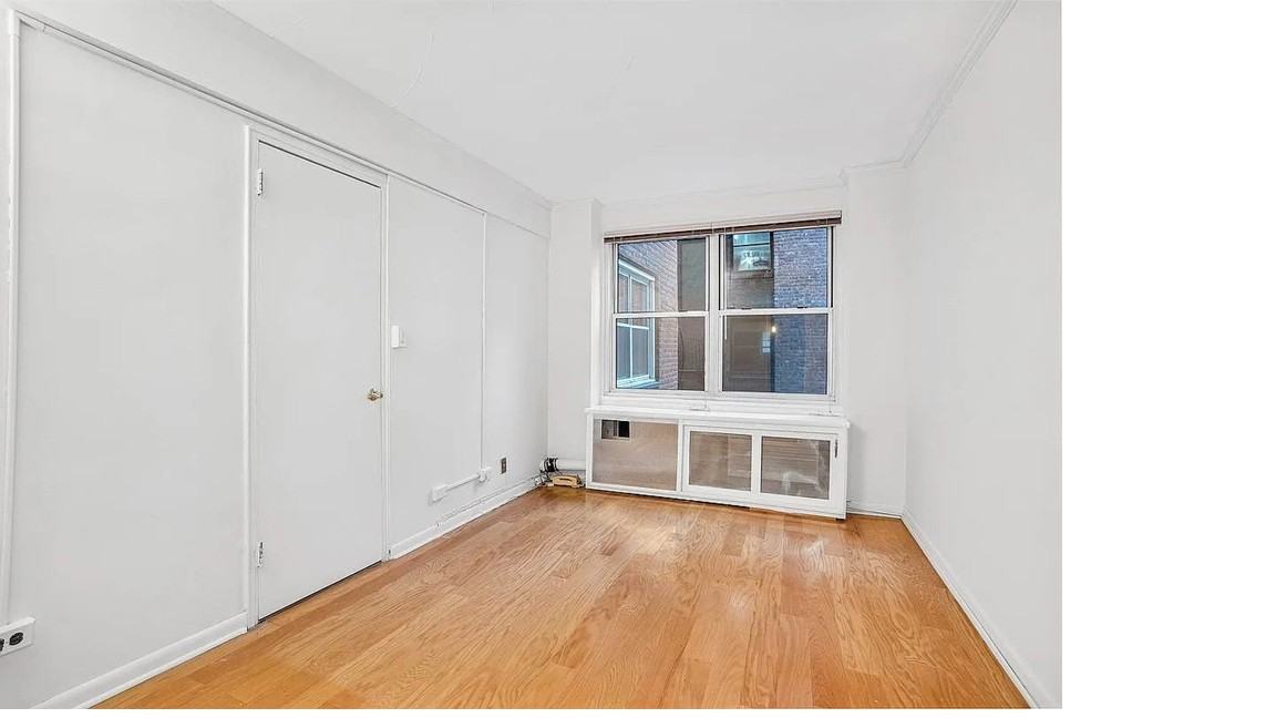 141 E 55th St #7G - Photo 3 of 6