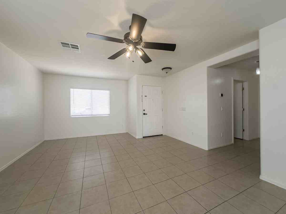 1413 S 221st Dr - Photo 2 of 23