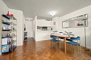 featured image of 30 W 61st St