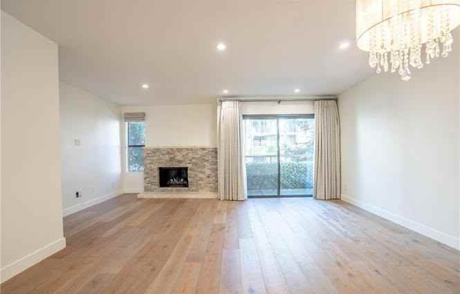 10926 Bluffside Dr - Photo 6 of 35