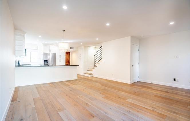 10926 Bluffside Dr - Photo 7 of 35