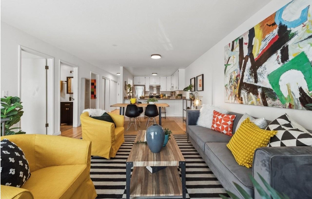 336 E 15th St - Photo 4 of 36