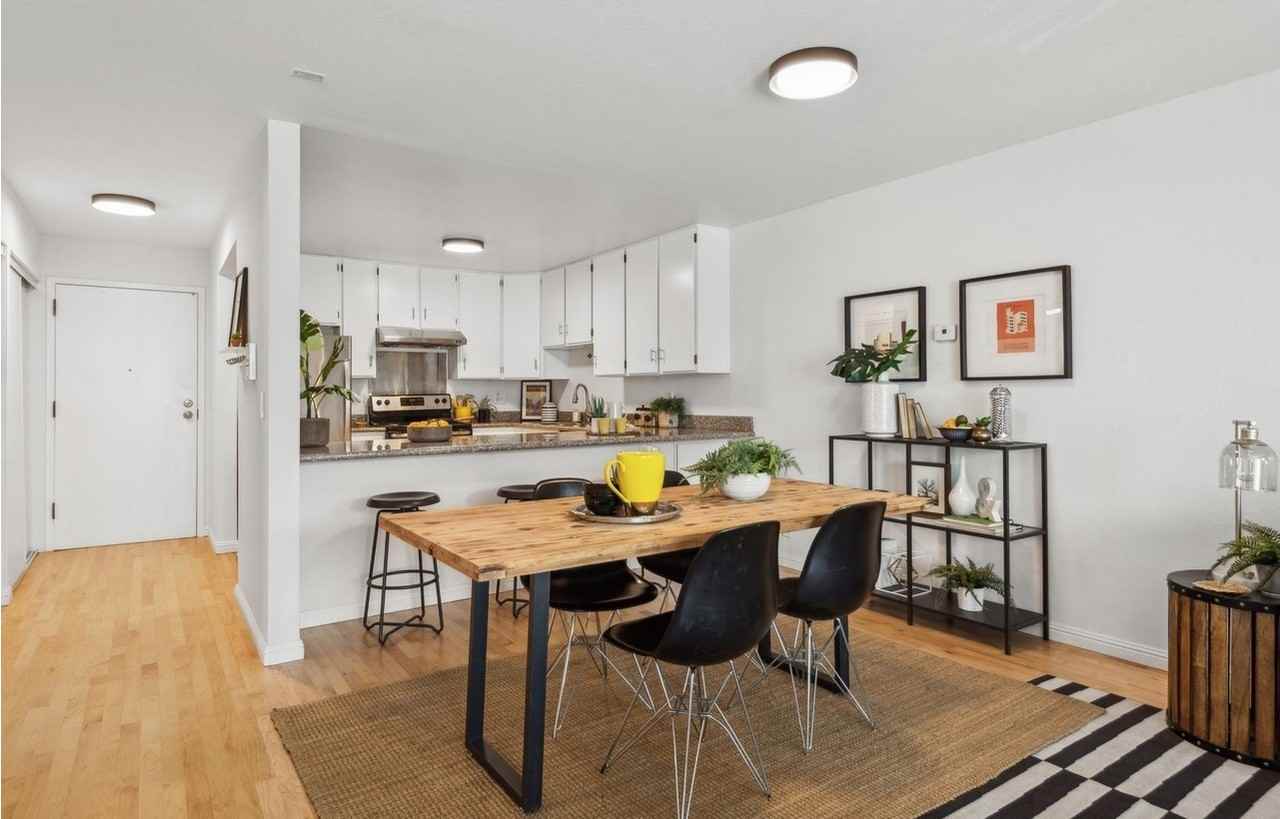 336 E 15th St - Photo 5 of 36