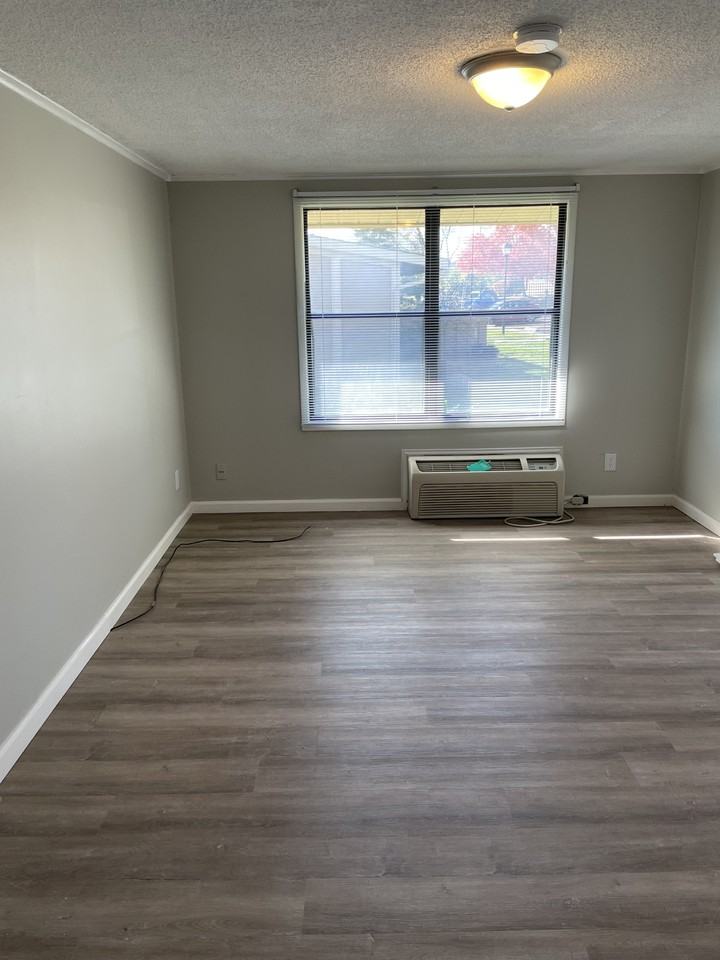 9554 Olde Woods Dr #NA - Photo 4 of 11