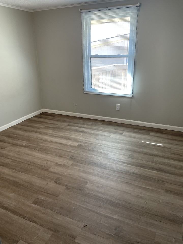 9554 Olde Woods Dr #NA - Photo 7 of 11