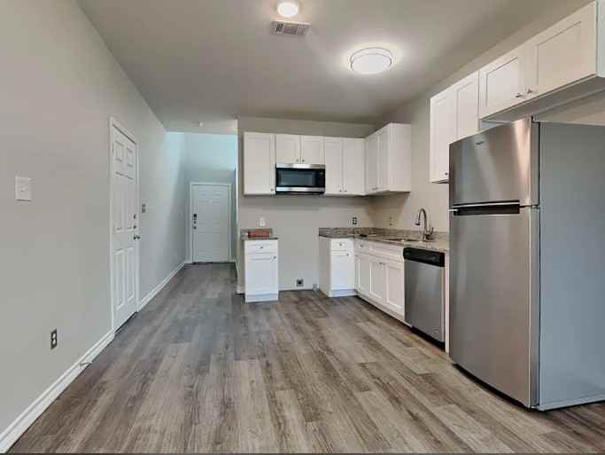 1954 Melrose St - Photo 2 of 12