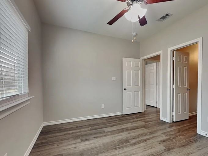 1954 Melrose St - Photo 5 of 12