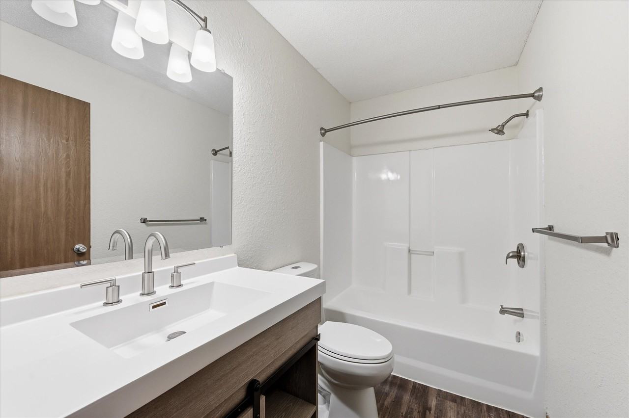 East Gate Estates - Photo 4 of 28