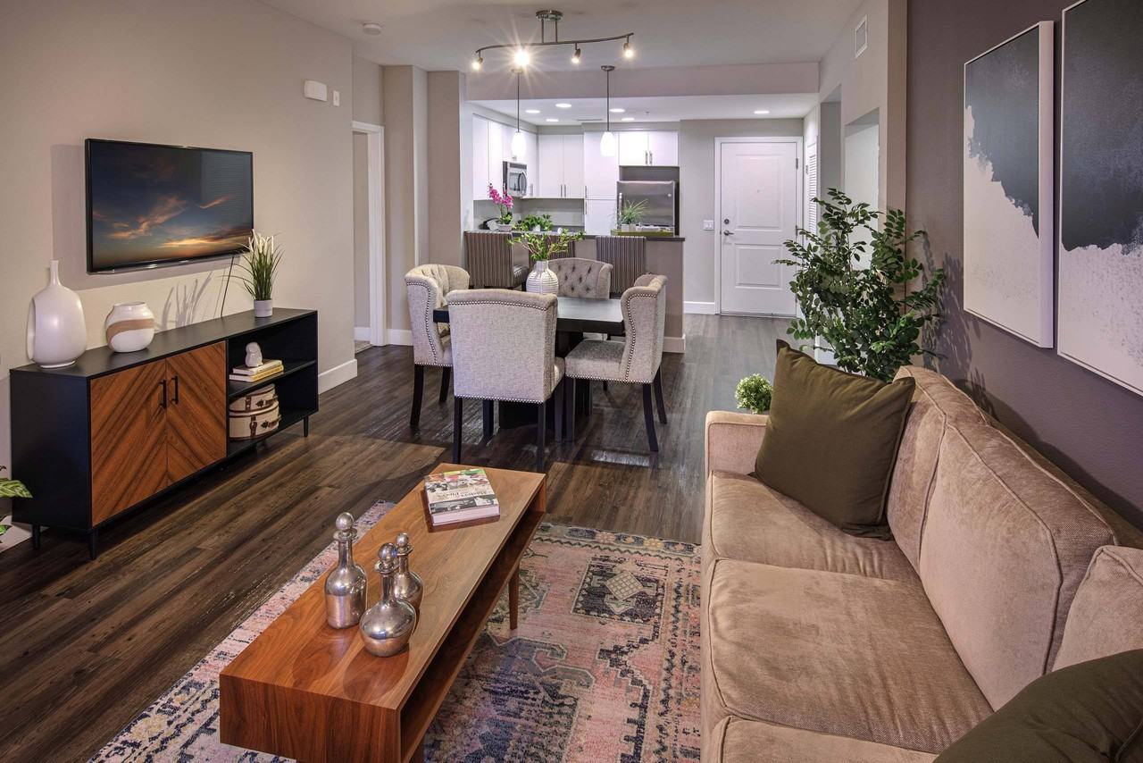 Circa 37 - Photo 2 of 35