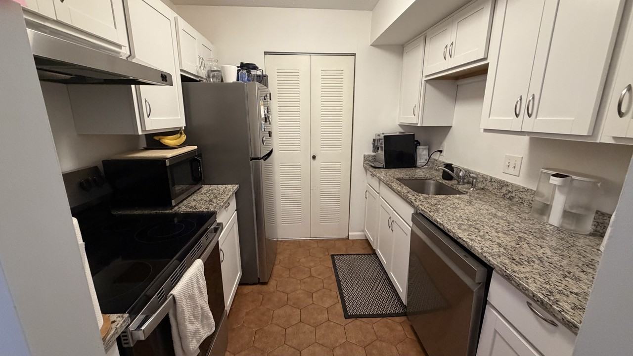 150 Lewis St #302 - Photo 3 of 14