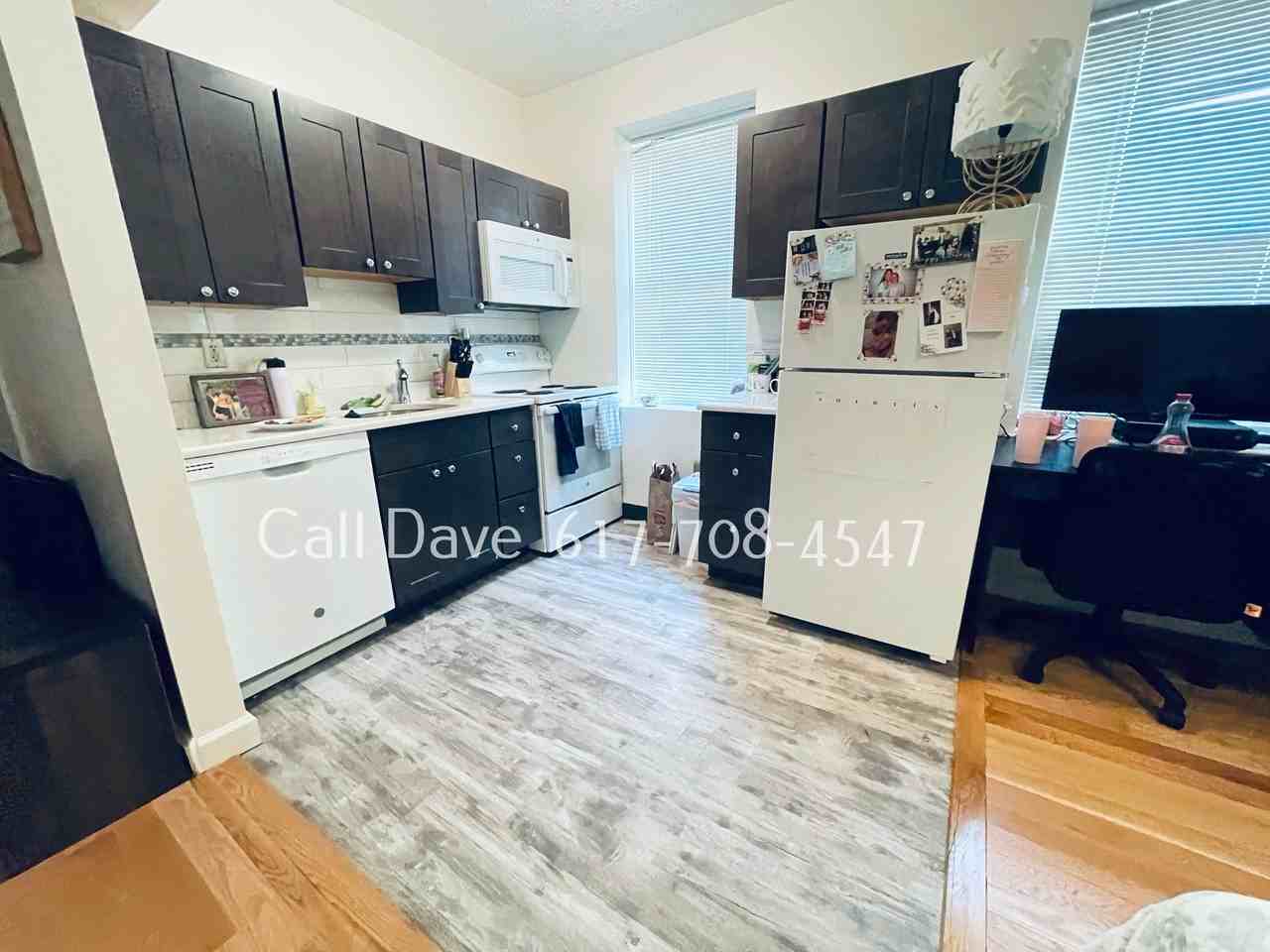 1415 Commonwealth Ave #402 - Photo 4 of 11