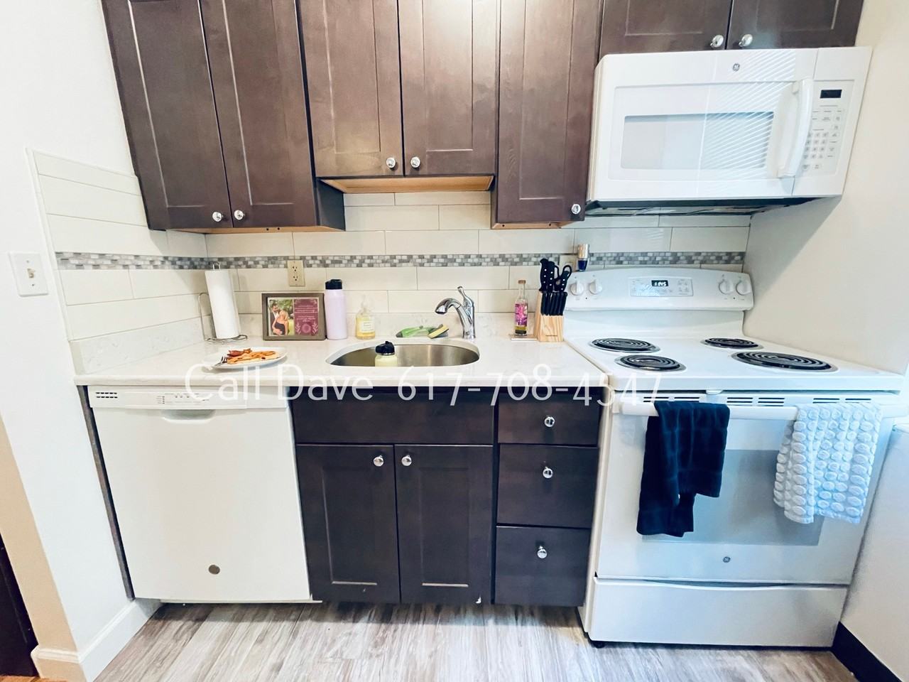 1415 Commonwealth Ave #402 - Photo 6 of 11