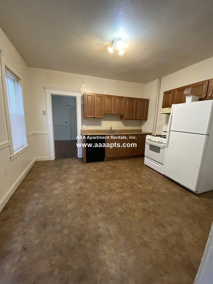 Belmont St #1 - Photo 4 of 8