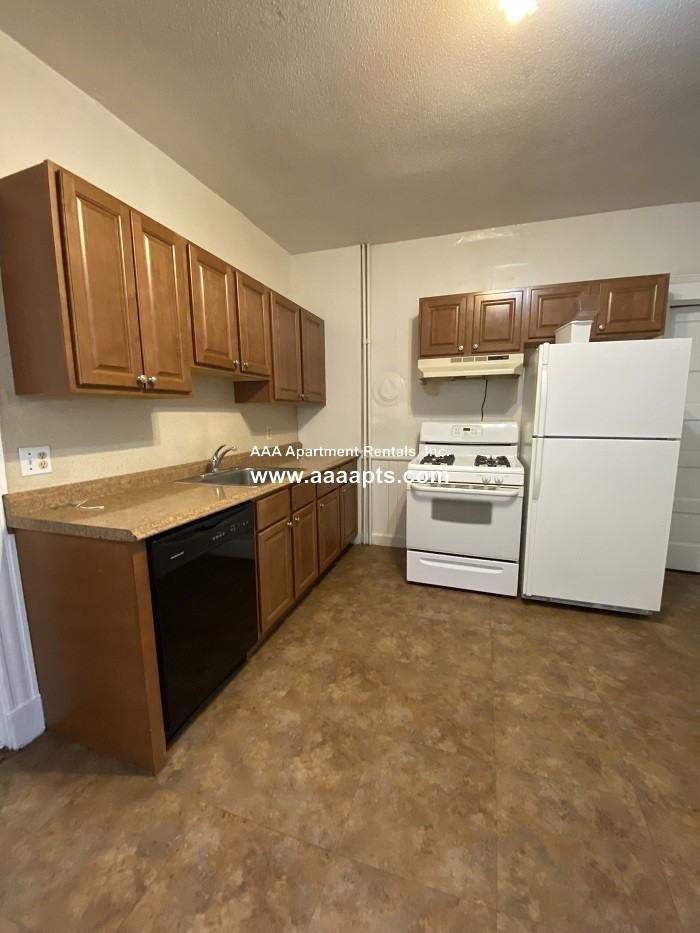 Belmont St #1 - Photo 5 of 8