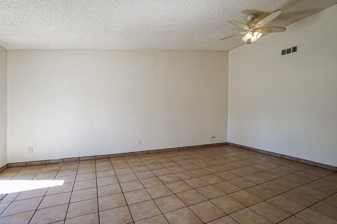 1138 E Avenue R7 - Photo 6 of 14