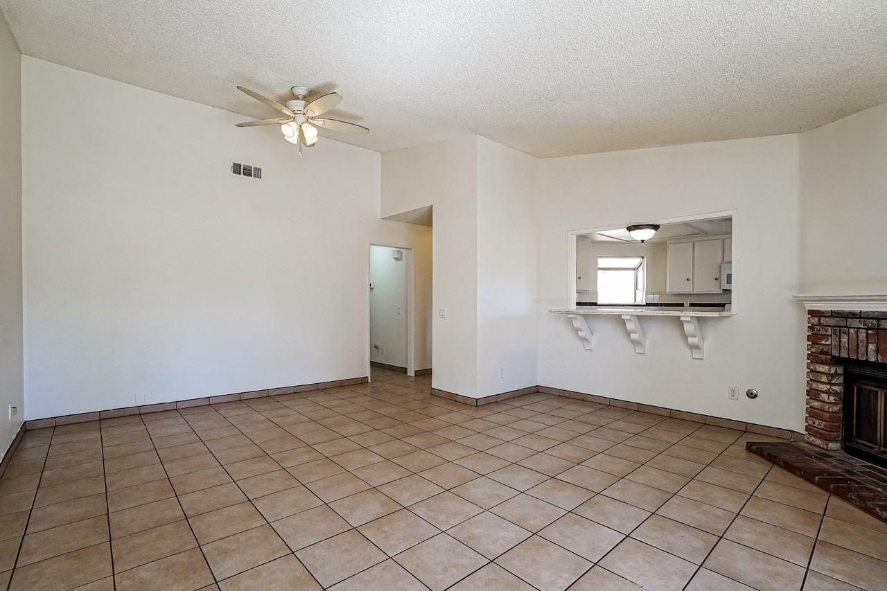 1138 E Avenue R7 - Photo 7 of 14