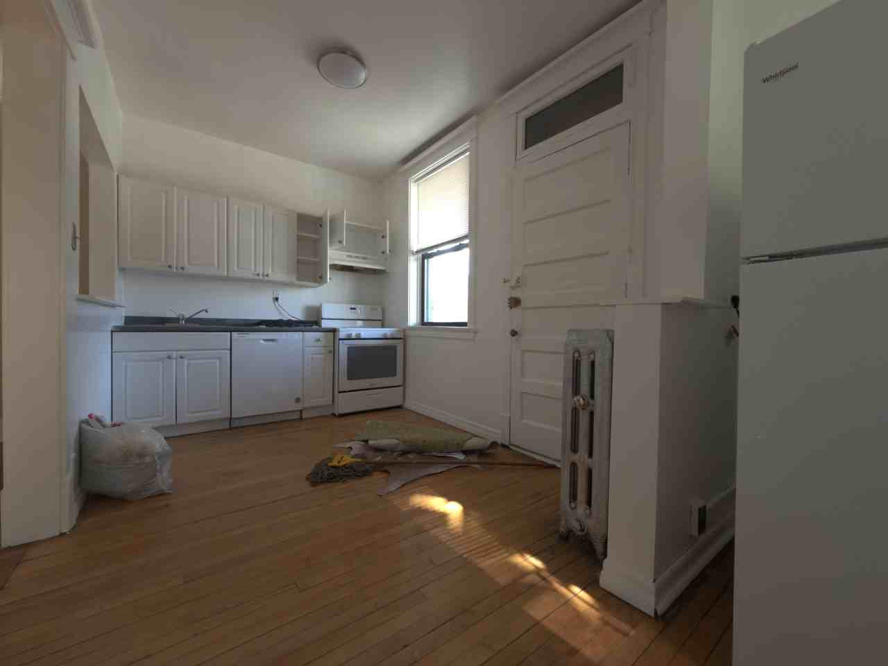 131 S Harvey Ave #2 - Photo 2 of 10