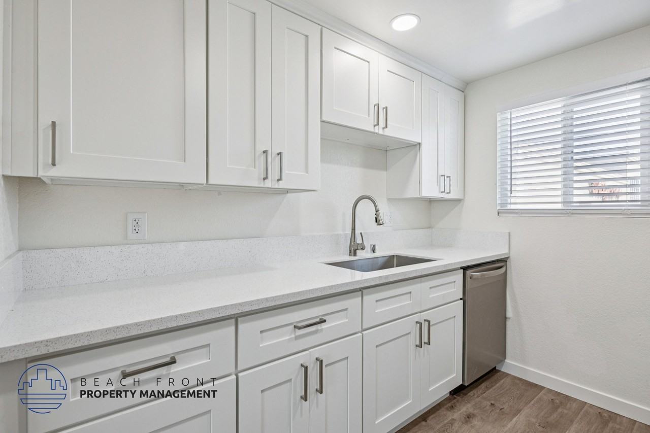 Arriba Apartments - Photo 2 of 21