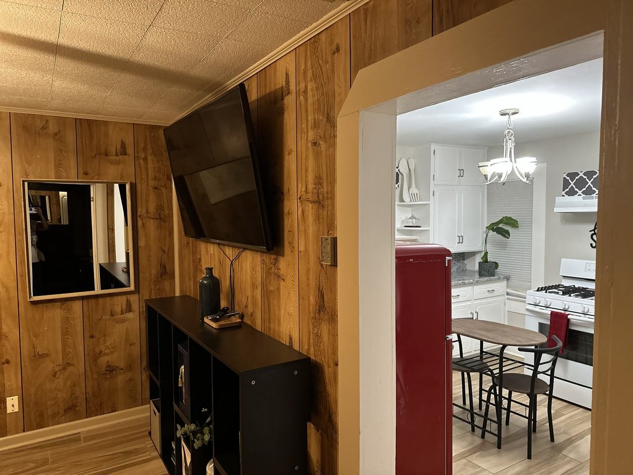 374 Hawkins St Se #NA - Photo 5 of 19