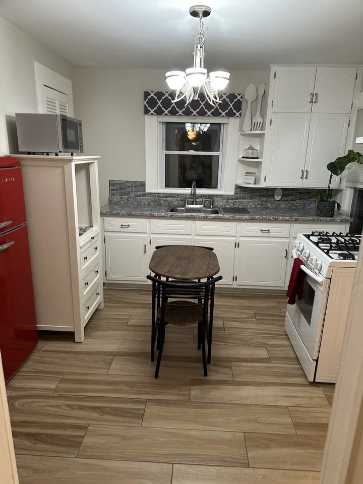 374 Hawkins St Se #NA - Photo 7 of 19