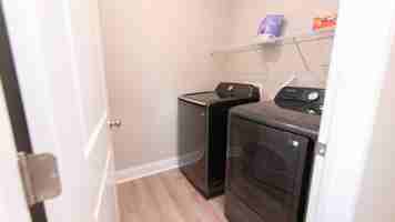 featured image of 1517 Stamps St #1517