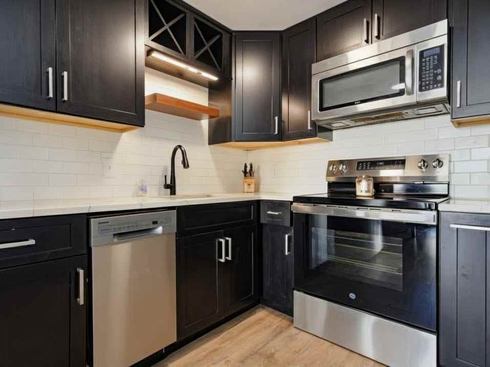 794 Court St #D - Photo 6 of 17