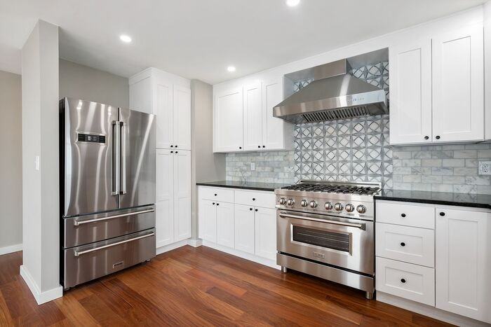 3053 Alki Ave Sw #B - Photo 2 of 50
