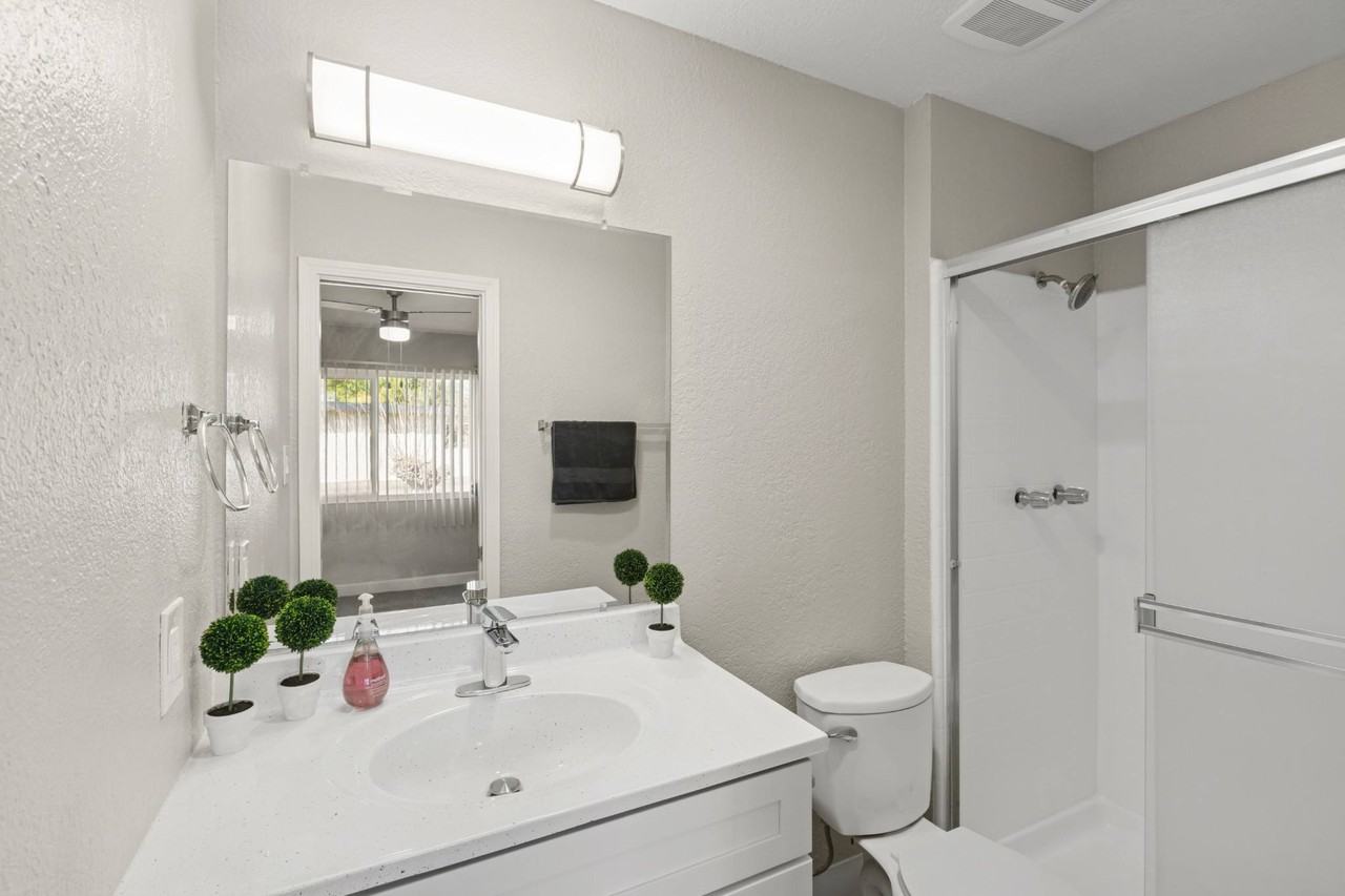 The Mark - Photo 7 of 10