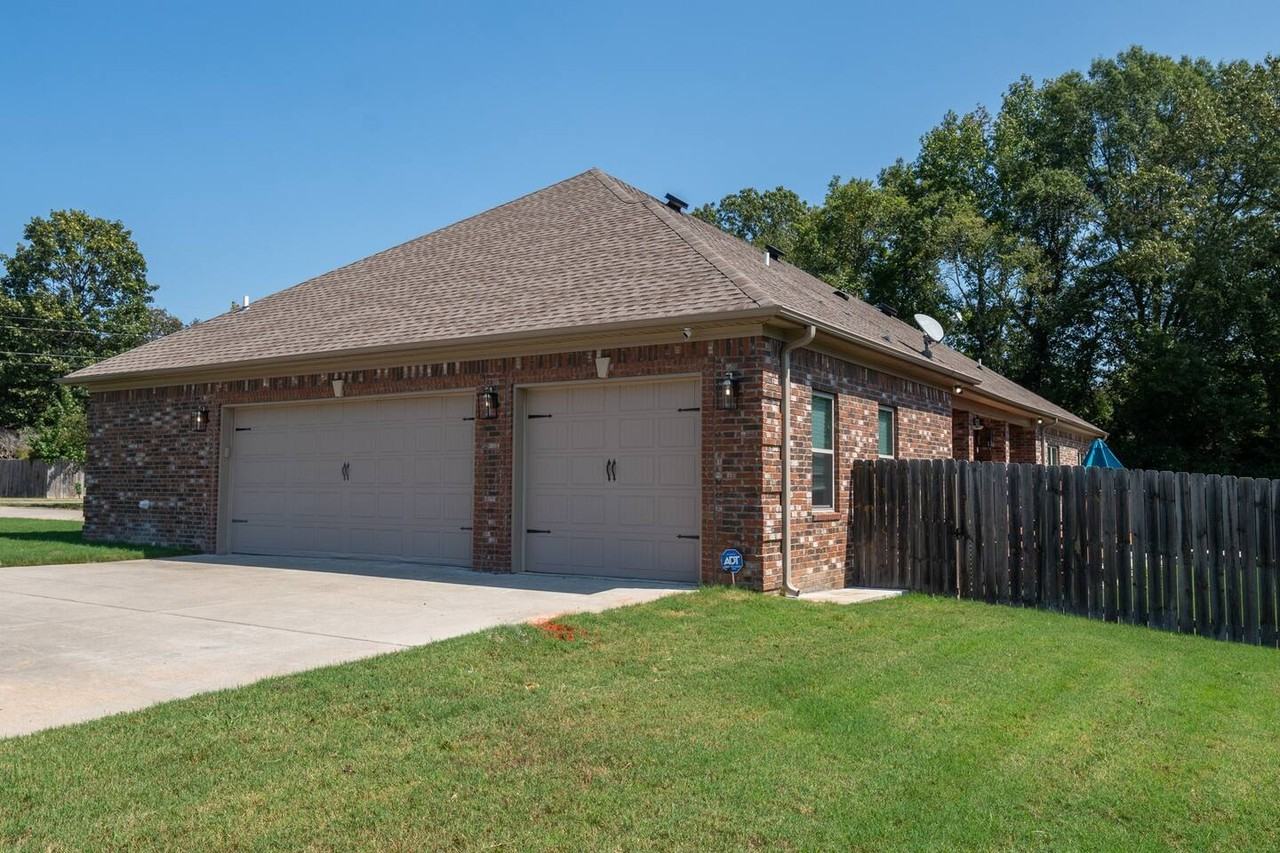 9309 E Woodruff Ave #NA - Photo 2 of 19