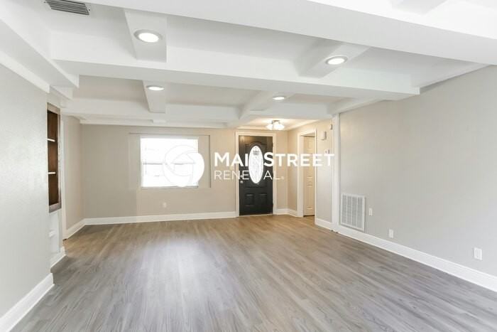 701 Brookside Dr - Photo 3 of 16