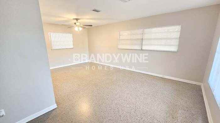 1508 W Hamilton Ave - Photo 3 of 19