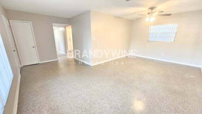 1508 W Hamilton Ave - Photo 4 of 19