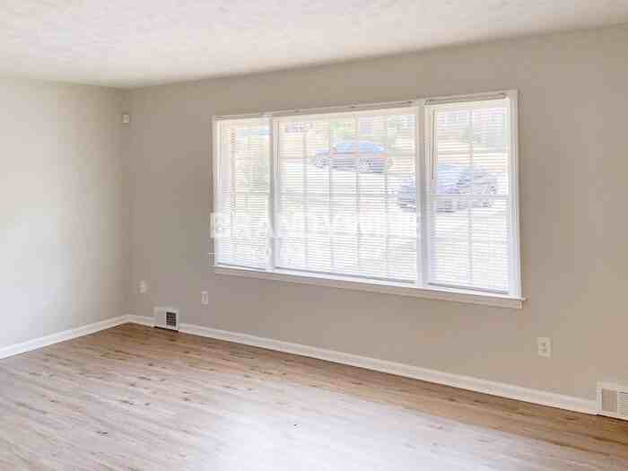 2336 Columbia Woods Ct - Photo 5 of 28