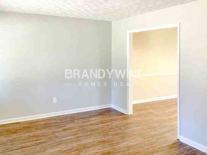 2248 Emerald Springs Dr - Photo 5 of 30